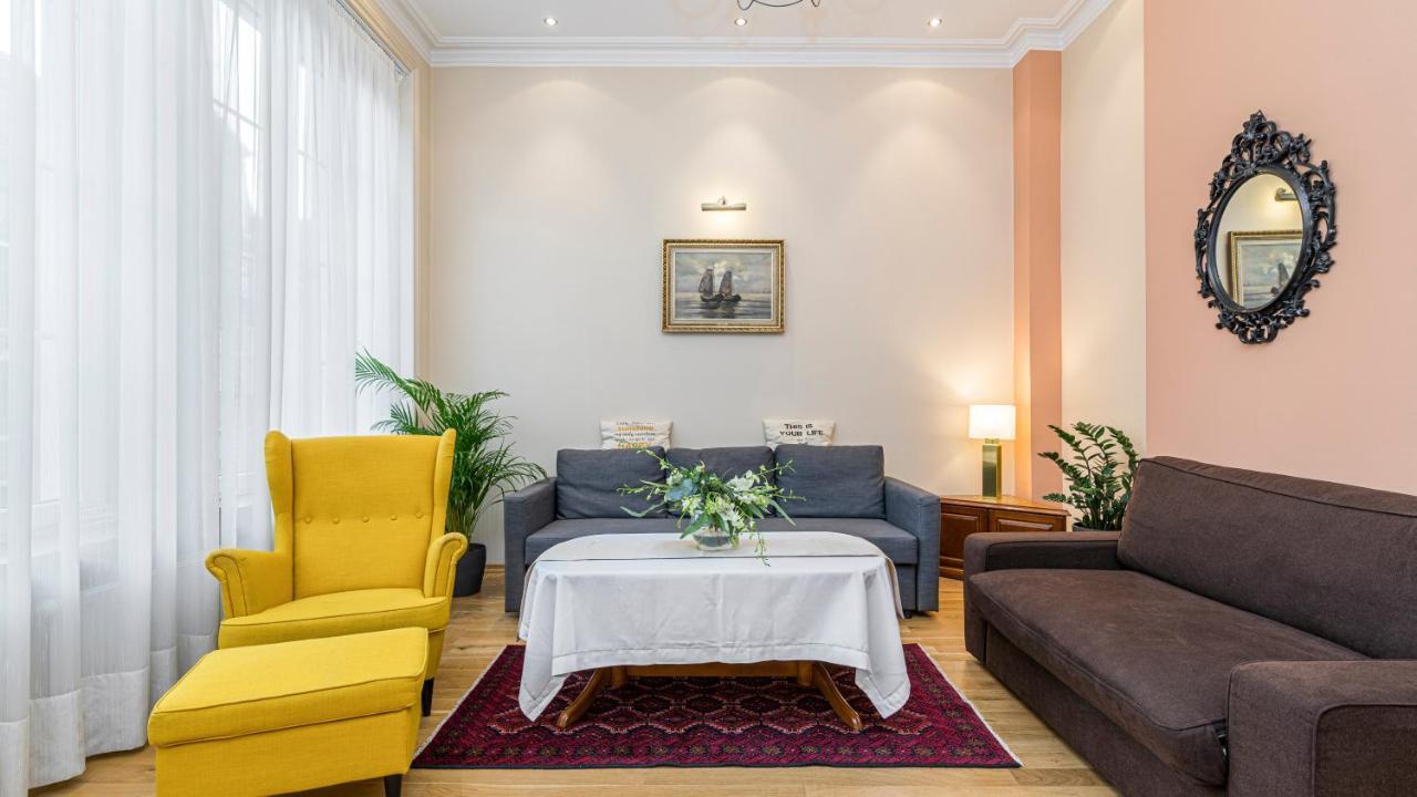 Maya'S Flats & Resorts - Old Town Dluga 72 One Storey Γκντανσκ Εξωτερικό φωτογραφία