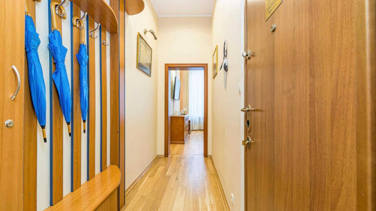 Maya'S Flats & Resorts - Old Town Dluga 72 One Storey Γκντανσκ Εξωτερικό φωτογραφία
