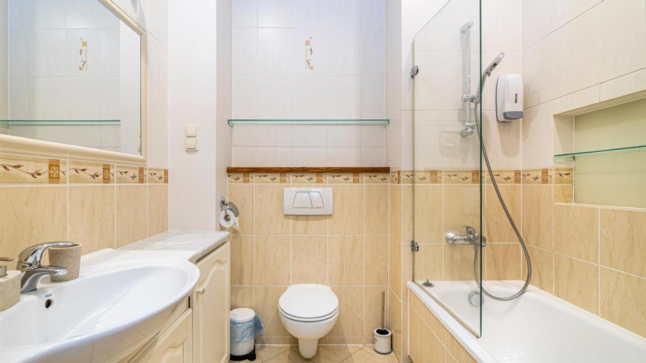 Maya'S Flats & Resorts - Old Town Dluga 72 One Storey Γκντανσκ Εξωτερικό φωτογραφία